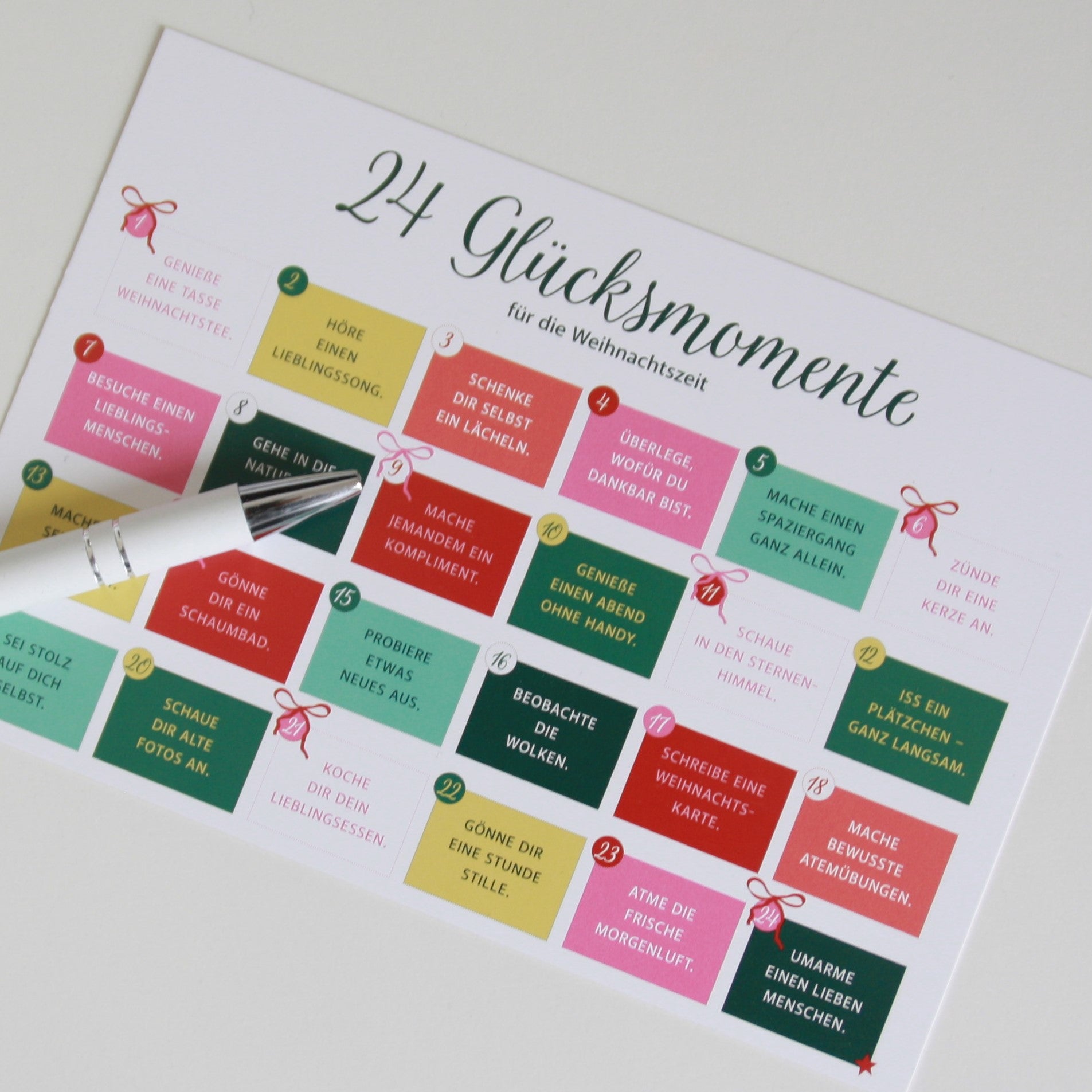 Adventskalender-Postkarte "24 Glücksmomente"